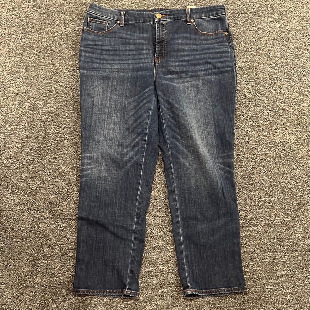 Chicos So Slimming Girlfriend Slim Leg Crop Jean